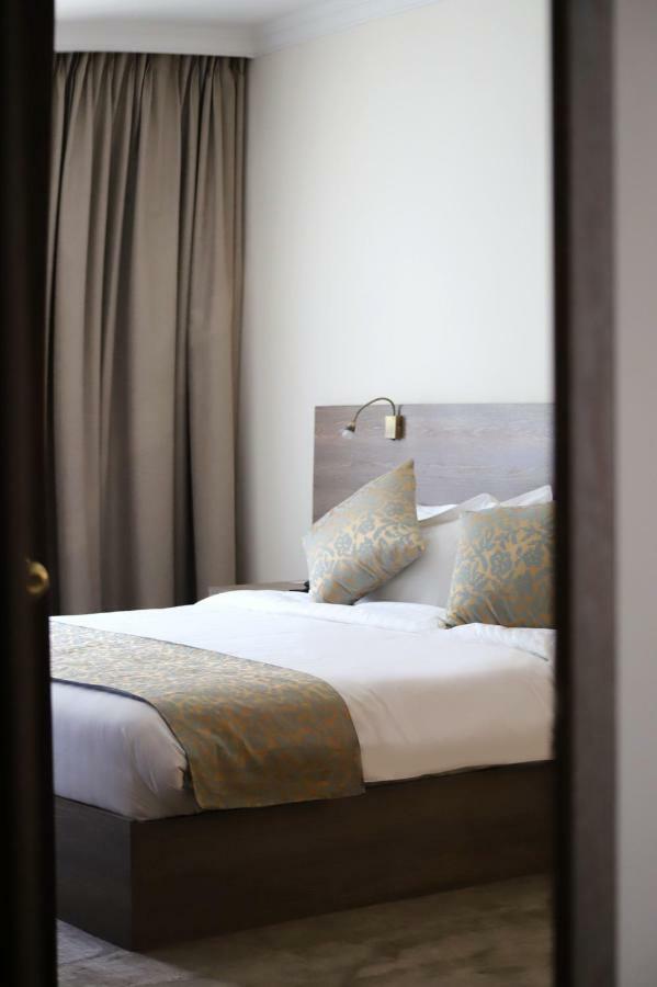 The Sanrock Hotel Amman Eksteriør billede